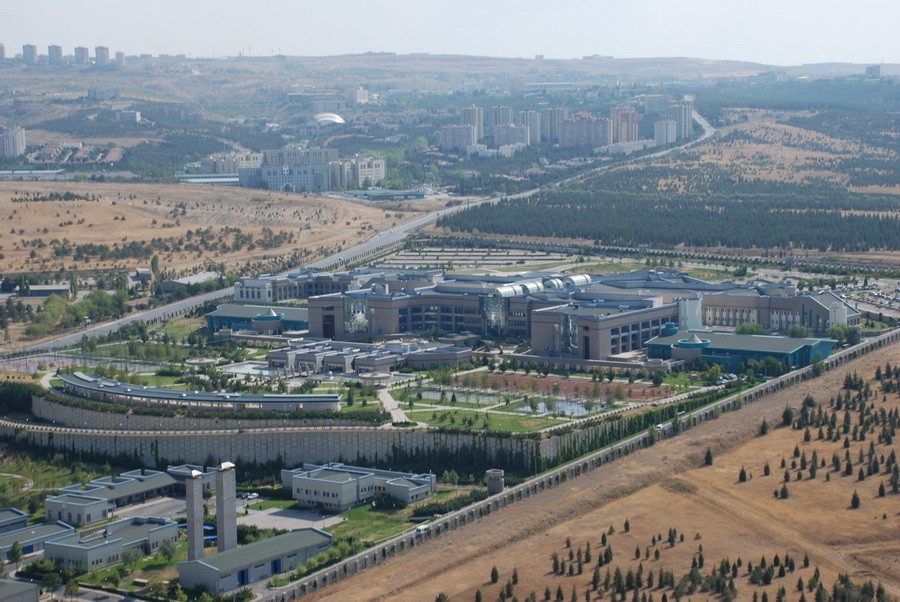 Kahramanlarımızın yanındayız. 2